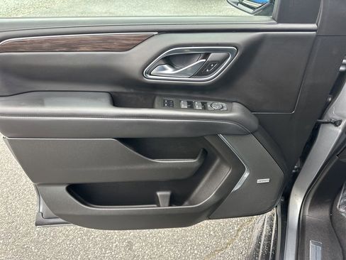 Used 2022 Chevrolet Suburban LT image 28