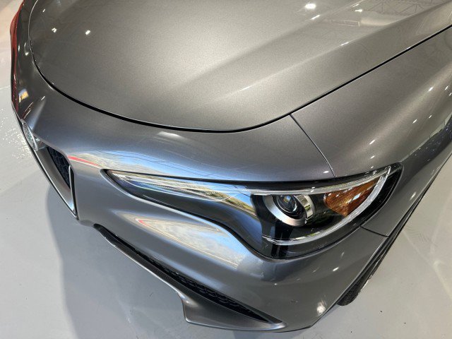 Used 2018 Alfa Romeo Stelvio Ti Sport AWD/4WD image 15