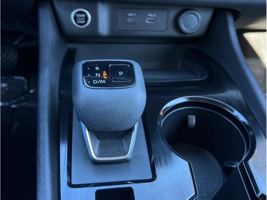 Used 2023 Nissan Rogue SV FWD image 17