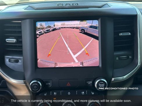 Used 2022 RAM 1500 Laramie AWD/4WD image 17