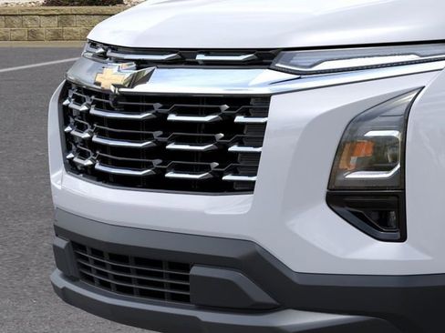 New 2026 Chevrolet Equinox LT w/ Convenience Package II AWD/4WD image 13