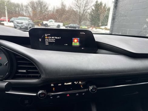 Used 2019 MAZDA MAZDA3 Sedan w/ Preferred Package image 19