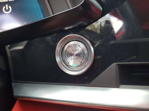 Used 2024 Chevrolet Corvette Stingray Premium Conv w/ Z51 Performance Package RWD image 18