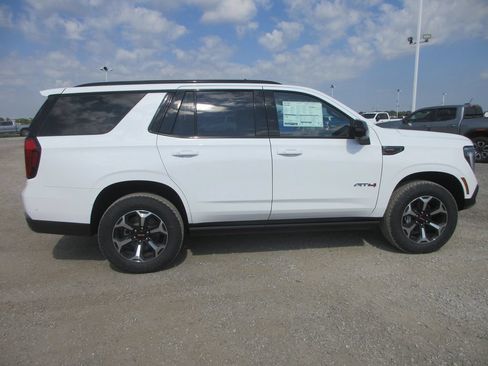 New 2026 GMC Yukon AT4 w/ AT4 Premium Package AWD/4WD image 3