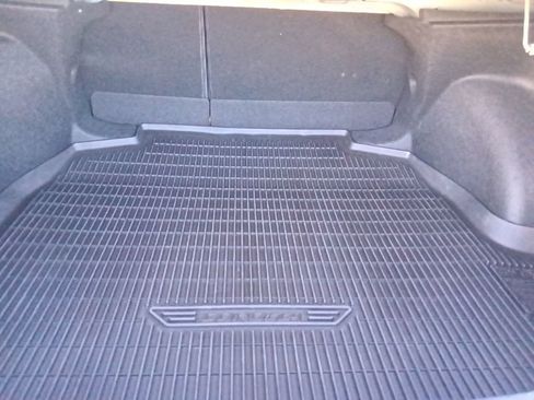 Used 2023 Toyota Corolla LE image 28