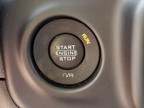 Used 2023 Jeep Wrangler Unlimited Sport AWD/4WD image 25