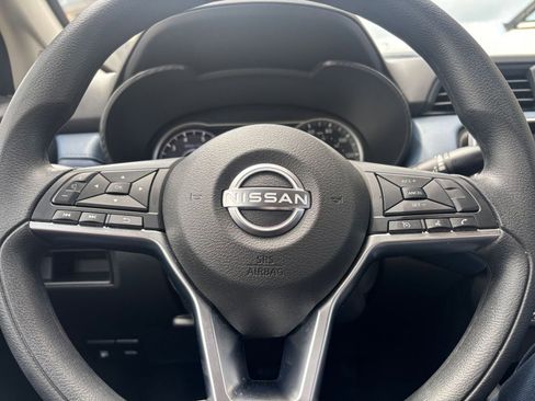 Used 2025 Nissan Versa SV FWD image 25