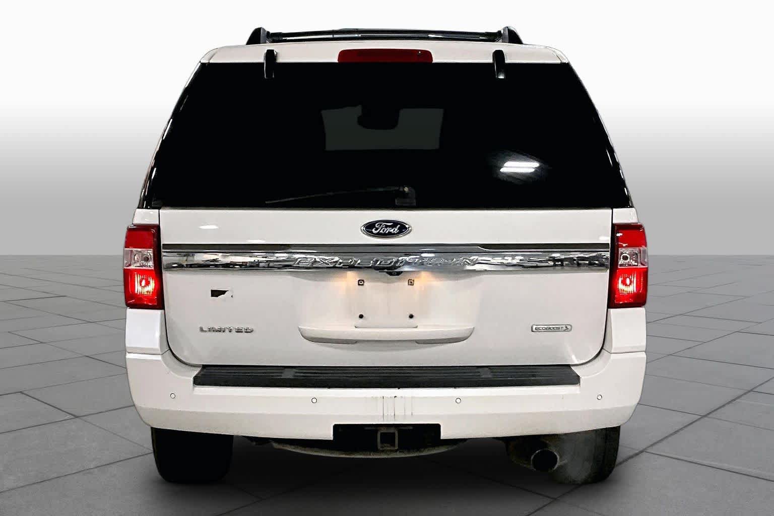 Used 2015 Ford Expedition Limited w/ Equipment Group 301A RWD image 5