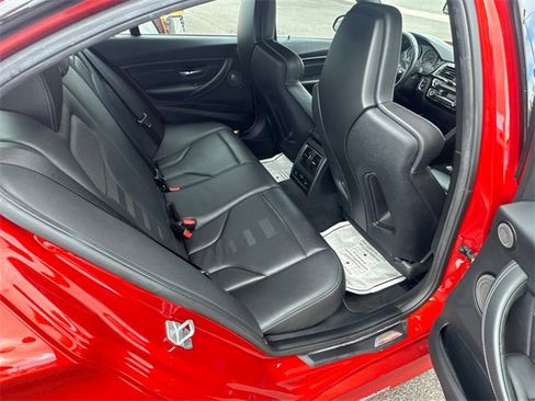 Used 2018 BMW M3 image 9