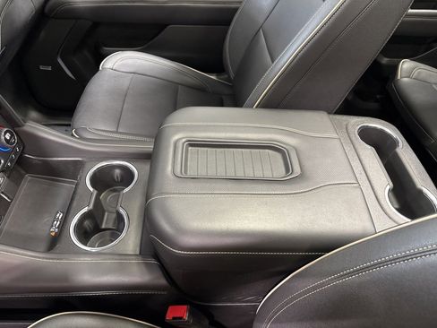 Used 2023 Chevrolet Suburban Premier w/ Premium Package image 26