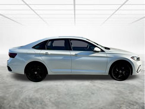 New 2026 Volkswagen Jetta SE FWD image 7