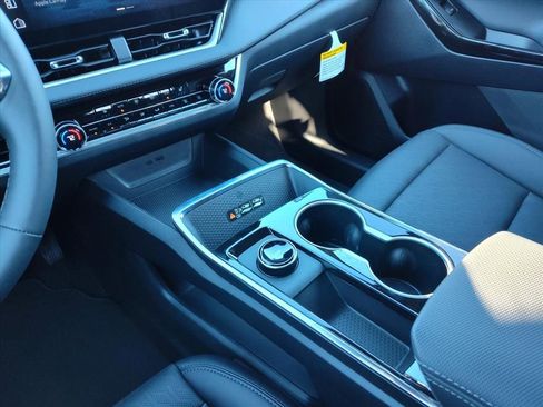 New 2026 Chevrolet Equinox LT w/ Convenience Package II image 13