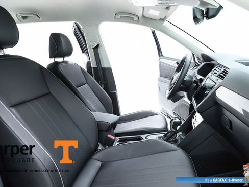 Used 2023 Volkswagen Tiguan SE image 35