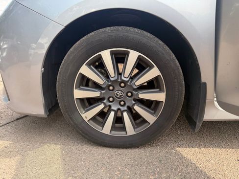 Used 2018 Toyota Sienna XLE w/ XLE Navigation Package AWD/4WD image 26