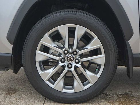 Used 2024 Toyota RAV4 XLE Premium image 7