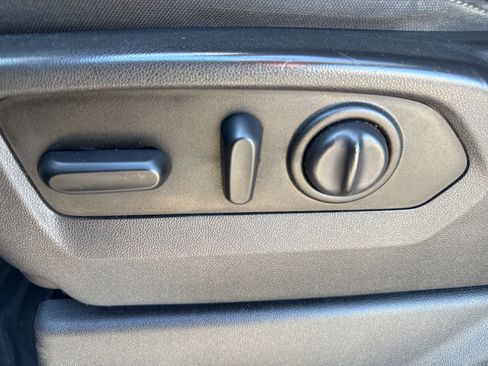 Used 2019 Chevrolet Silverado 1500 RST w/ All-Star Edition AWD/4WD image 37