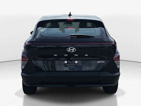 Used 2024 Hyundai Kona SE FWD image 7