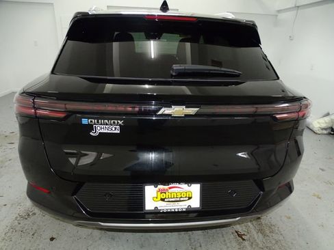 Used 2025 Chevrolet Equinox EV LT image 17