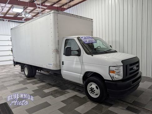 Used 2024 Ford E-350 and Econoline 350 Super Duty RWD image 5