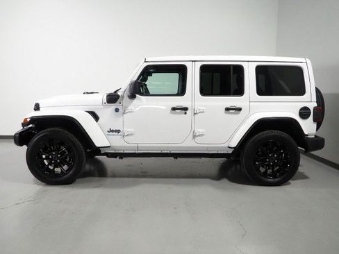 Used 2025 Jeep Wrangler Sahara 4xe w/ Safety Group AWD/4WD image 10