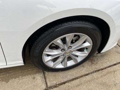 Used 2020 Chevrolet Malibu LT image 31