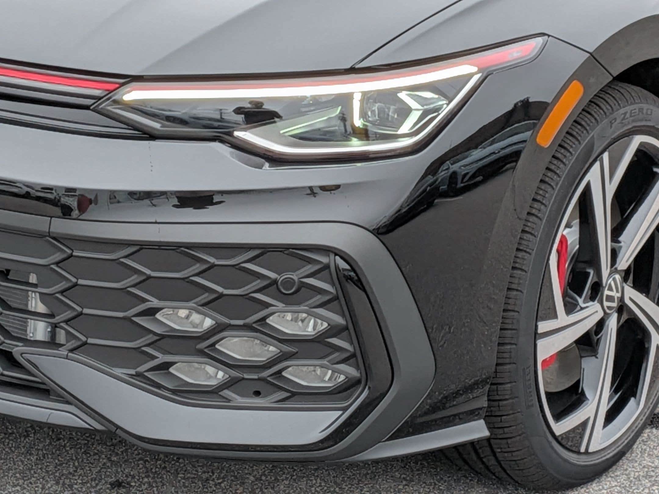New 2026 Volkswagen GTI SE FWD image 9