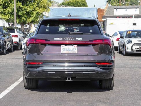 Used 2024 Audi Q8 e-tron Premium Plus w/ Premium Plus Package AWD/4WD image 3