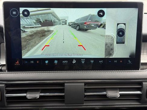 New 2026 Lincoln Corsair Premiere image 12