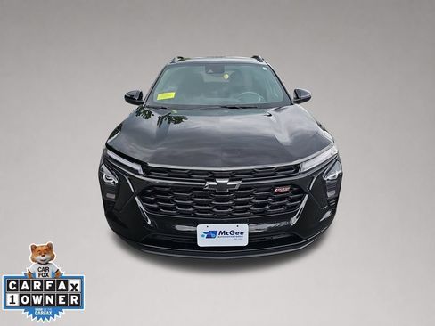 Used 2024 Chevrolet Trax RS w/ Sunroof Package FWD image 9