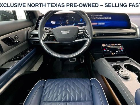 Used 2026 Cadillac Vistiq Premium Luxury w/ LPO, Floor Liner Package AWD/4WD image 8