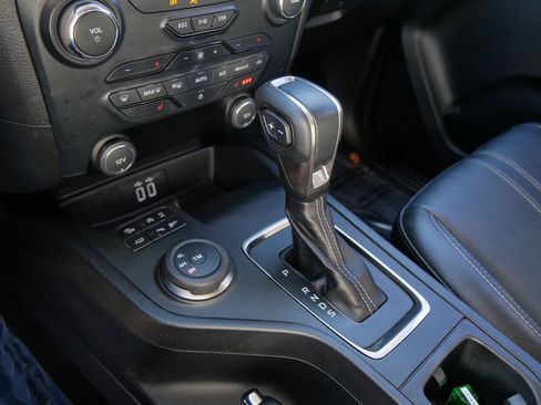 Certified 2019 Ford Ranger Lariat w/ Black Appearance Package image 24