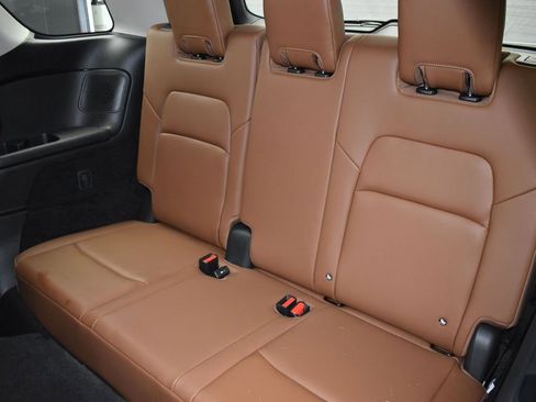 Used 2024 Nissan Pathfinder Platinum w/ Cargo Package image 17