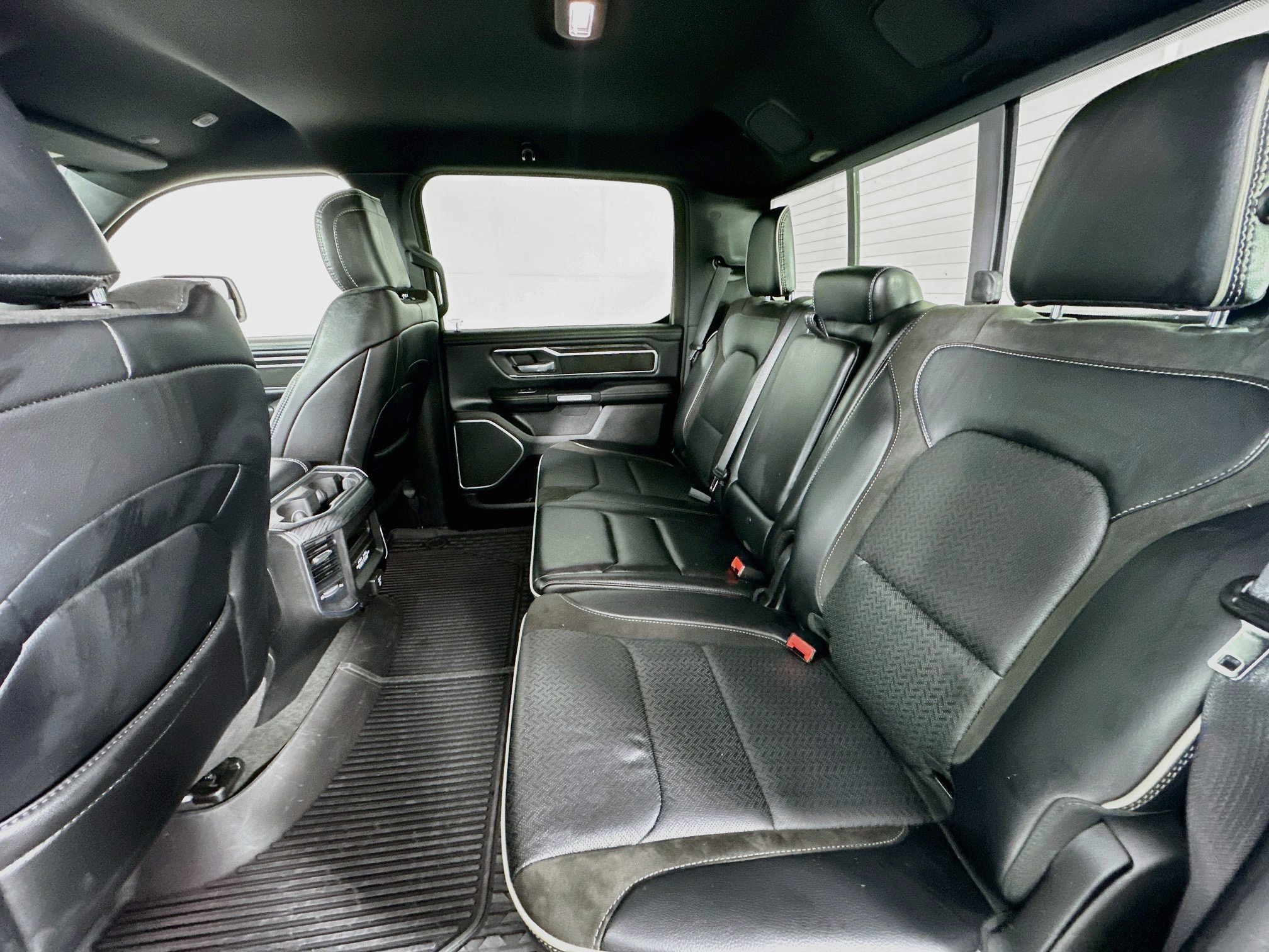 Used 2023 RAM 1500 Laramie AWD/4WD image 25