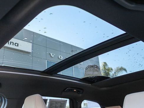 Used 2025 BMW X1 xDrive28i w/ Technology Package image 26