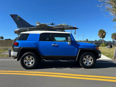 Used 2007 Toyota FJ Cruiser 4WD image 1