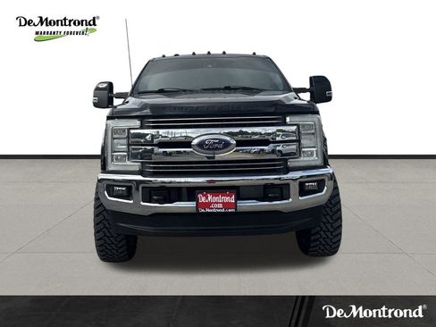 Used 2017 Ford F250 Lariat w/ Lariat Ultimate Package AWD/4WD image 2