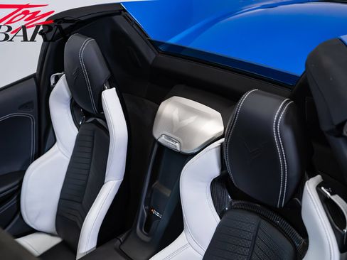 Used 2022 Chevrolet Corvette Stingray Preferred Conv w/ Z51 Performance Package RWD image 30