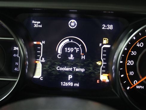 Used 2023 Jeep Gladiator Overland image 36