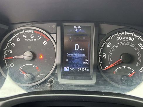 Used 2020 Toyota Tacoma SR image 30