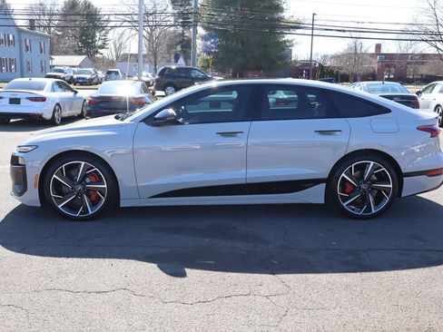 Used 2025 Audi S6 e-tron Prestige w/ 21" Black Optic Package image 8