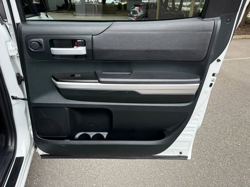 Used 2017 Toyota Tundra SR5 image 27