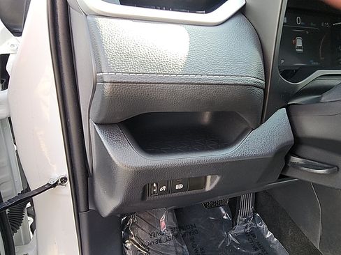 Certified 2025 Toyota RAV4 XLE AWD/4WD image 12
