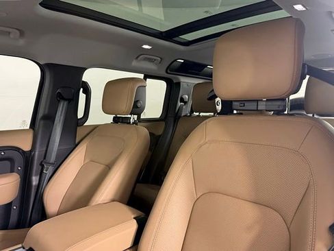New 2026 Land Rover Defender 110 X-Dynamic SE AWD/4WD image 6