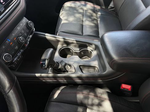 Used 2024 Dodge Durango GT RWD image 18