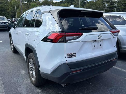 Used 2023 Toyota RAV4 XLE w/ Convenience Package FWD image 2