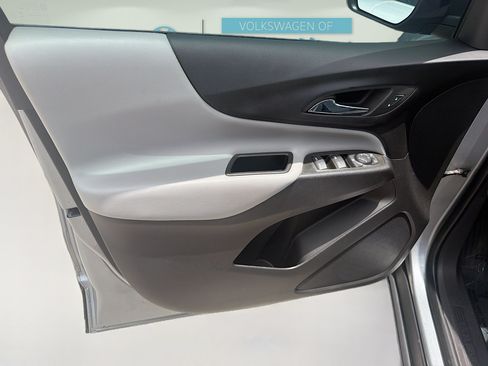 Used 2023 Chevrolet Equinox LS FWD image 19