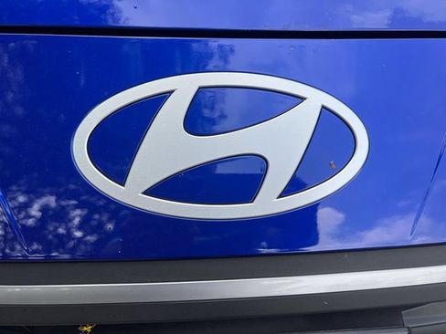 Used 2025 Hyundai Elantra SEL FWD image 29