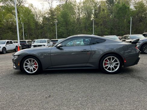 Used 2024 Ford Mustang GT Premium image 4