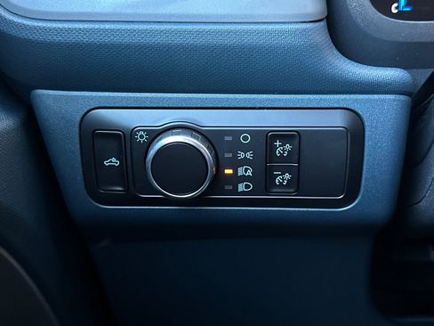 New 2025 Ford Maverick XL w/ Equipment Group 102A image 24