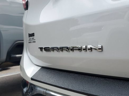 Used 2023 GMC Terrain SLT w/ LPO, Floor Liner Package AWD/4WD image 7